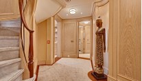 Calliope Yacht - Guests Lobby